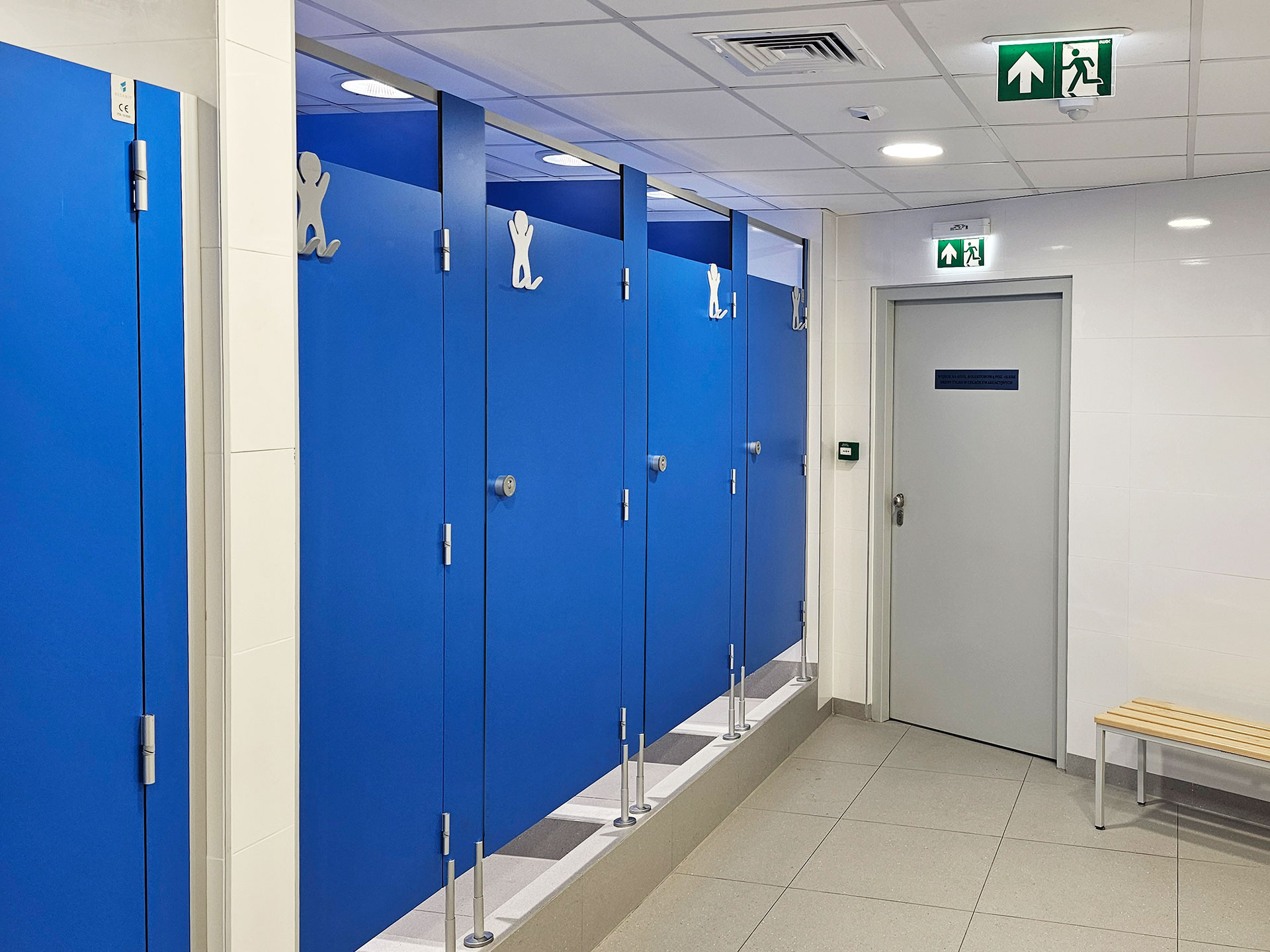 Douchecabines van HPL met deuren